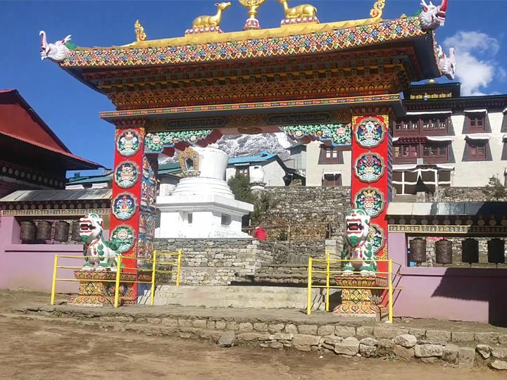 everest base camp nepal monastery