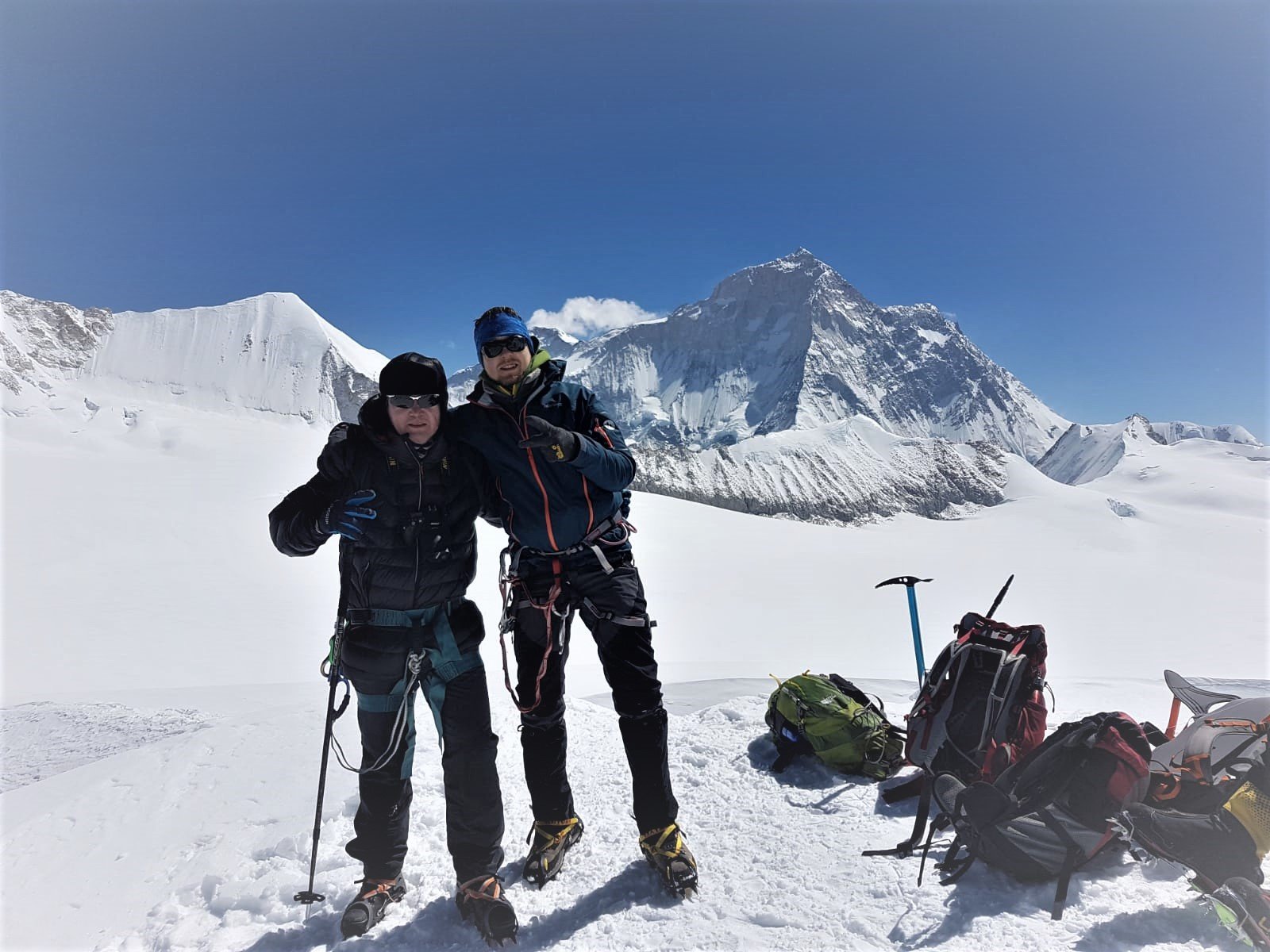 Makalu Base Camp Trek – 16 Days